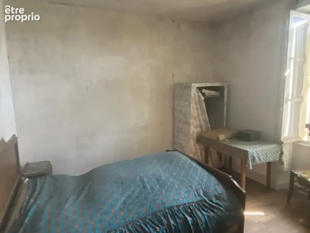Propriete a renover avec terrain - photo 8