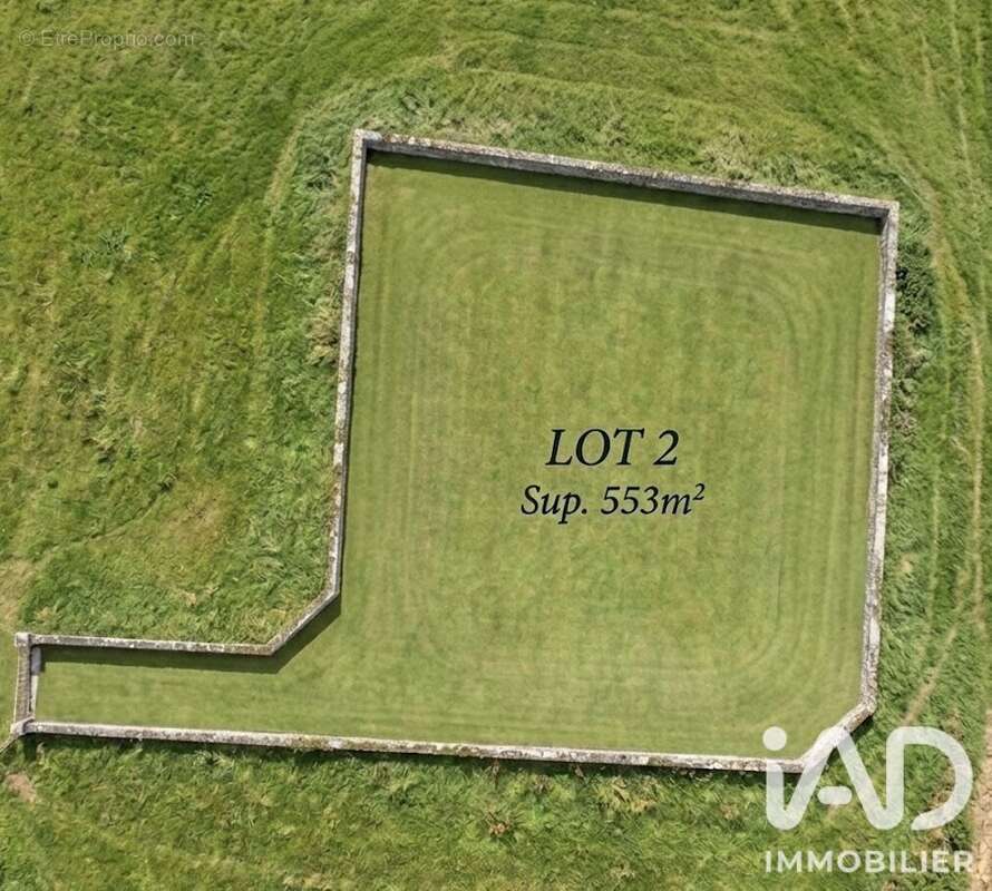 Terrain 553 m² à Nimes  - photo 2
