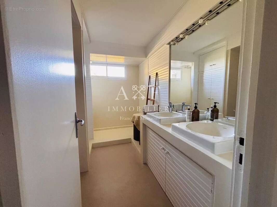 Maison à ROQUEBRUNE-CAP-MARTIN