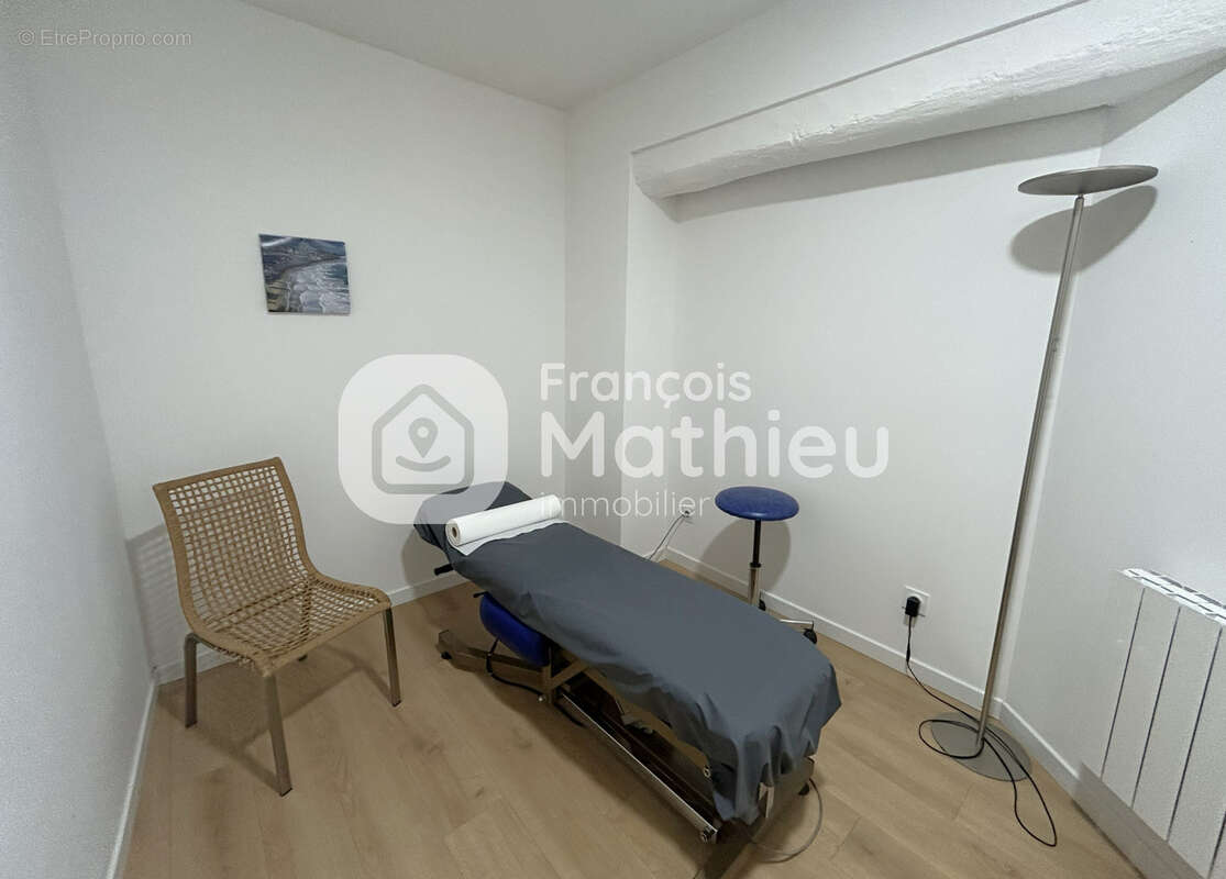 Châtillon-sur-Chalaronne - Immeuble de rapport d'environ 255m2 entièrement loué. - photo 6