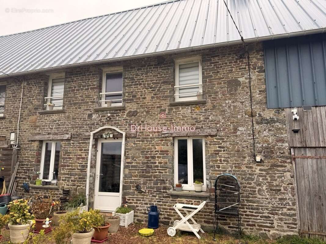 Maison à LE BENY-BOCAGE