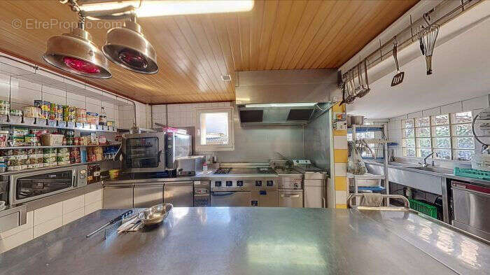 Photo 3 - Commerce à BEAURAINVILLE