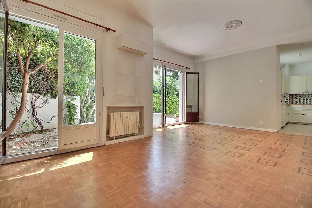3 pièces 85 m² - jardin 82 m² - terrasse 33 m² - photo 4