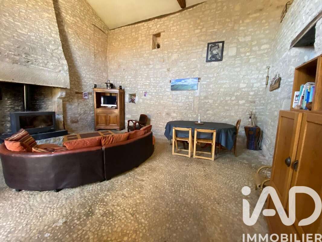 Maison 127 m² à Ventouse  - photo 2