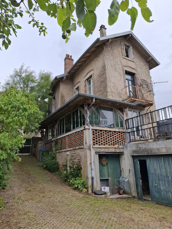 Maison à MARBACHE