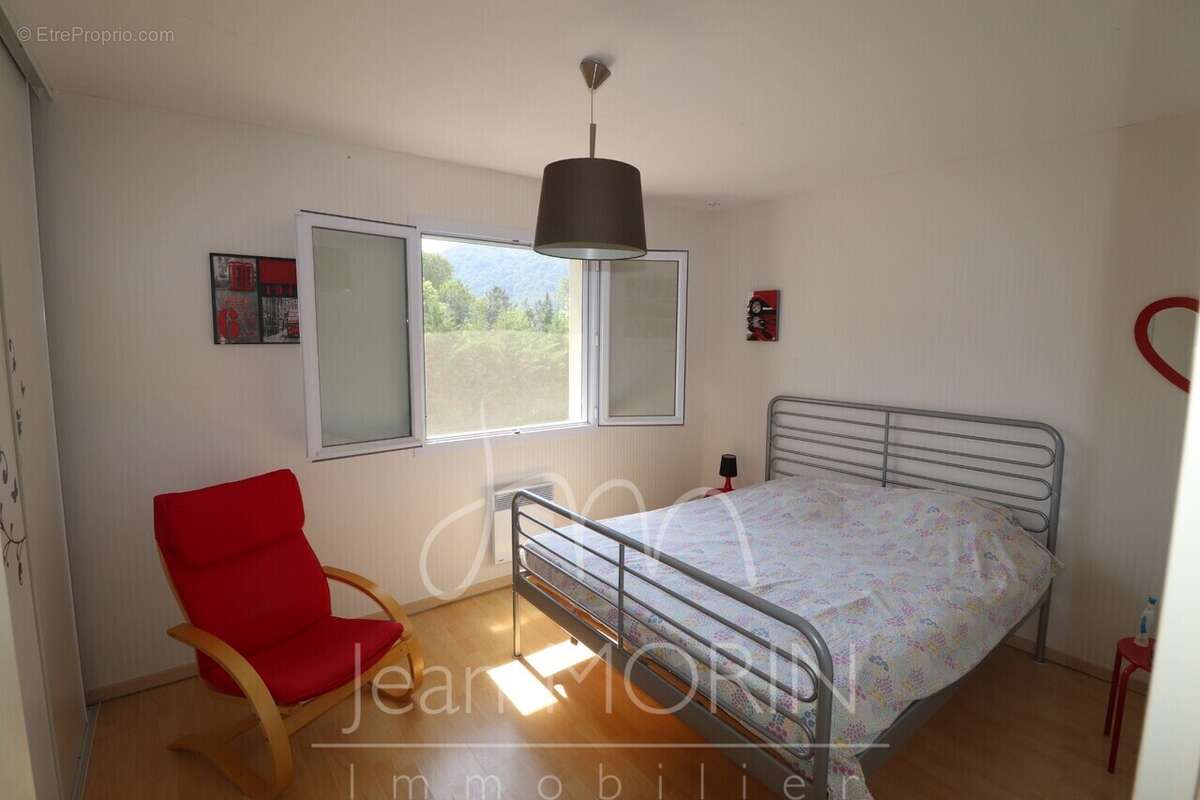 Maison à SAINT-JULIEN-EN-SAINT-ALBAN