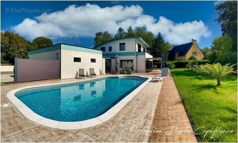 Maison à NEANT-SUR-YVEL