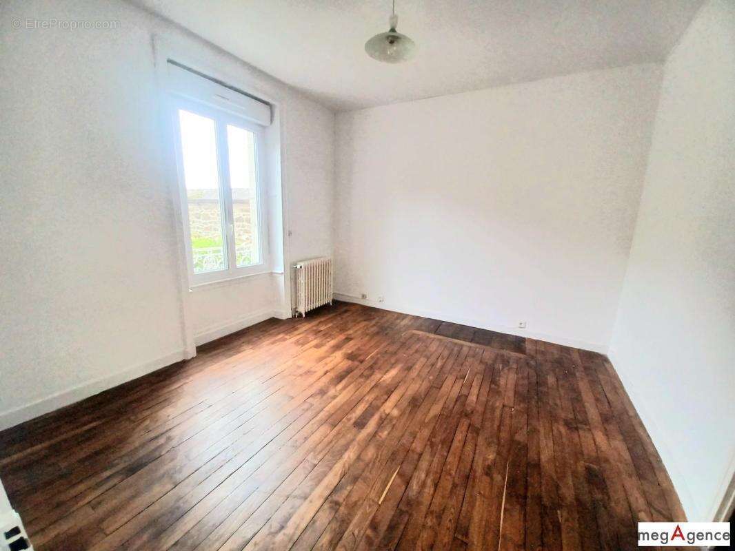 Appartement à FOUGERES