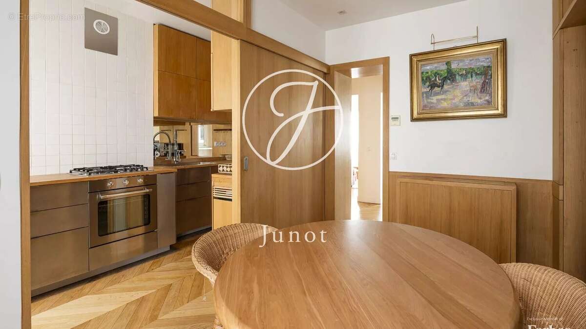 Appartement à PARIS-6E