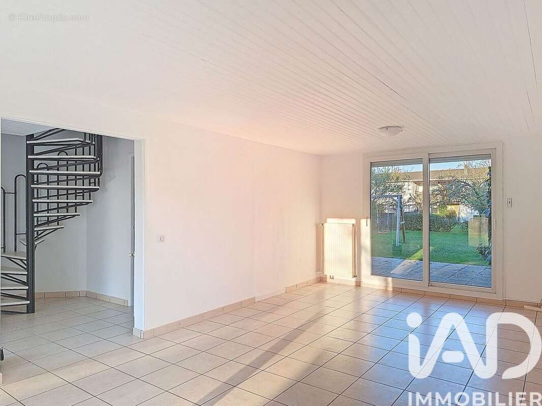 Photo 3 - Maison à LESIGNY