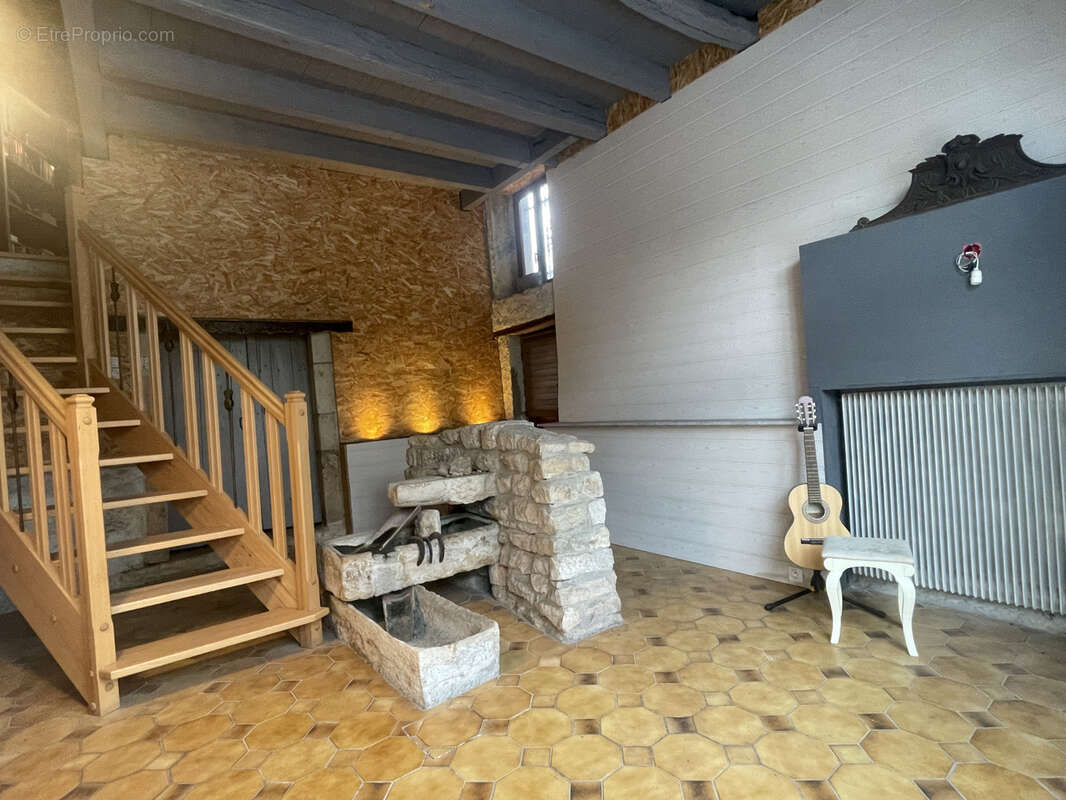 Maison à FAVIERES
