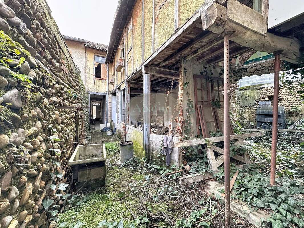 Maison à TRIE-SUR-BAISE