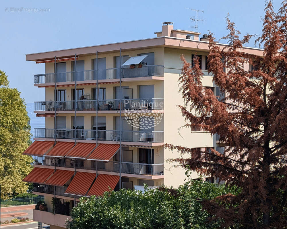 Appartement à EVIAN-LES-BAINS