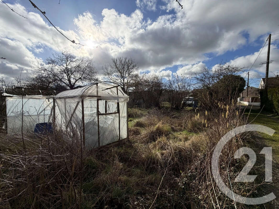 Terrain à CHALONS-EN-CHAMPAGNE