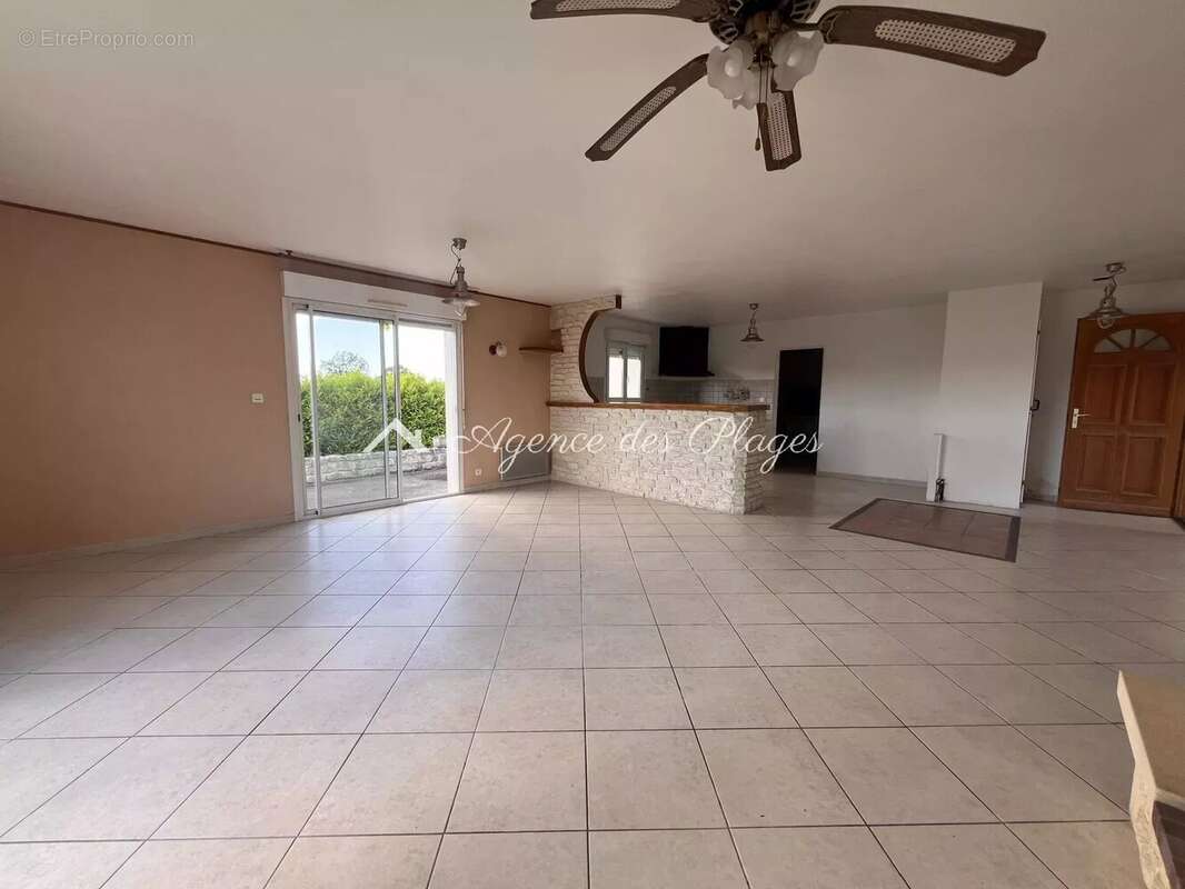 Maison à MESCHERS-SUR-GIRONDE