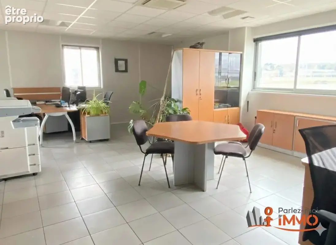 Bureaux climatisés 300 m² avec terrasse et parkings – vaulx- - photo 2