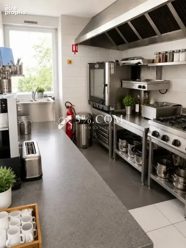 Belz centre local commercial avec logement - photo 3