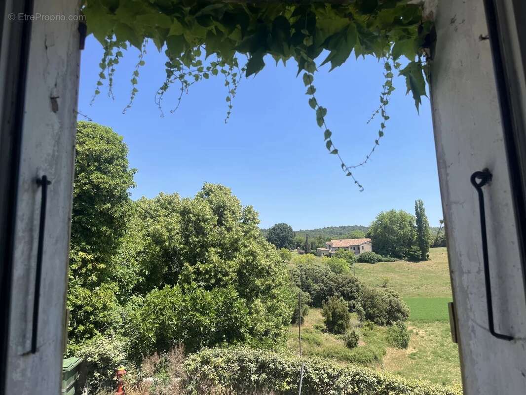 Appartement à TOURTOUR