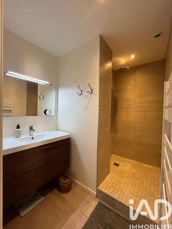 Photo 6 - Appartement à LYON-6E