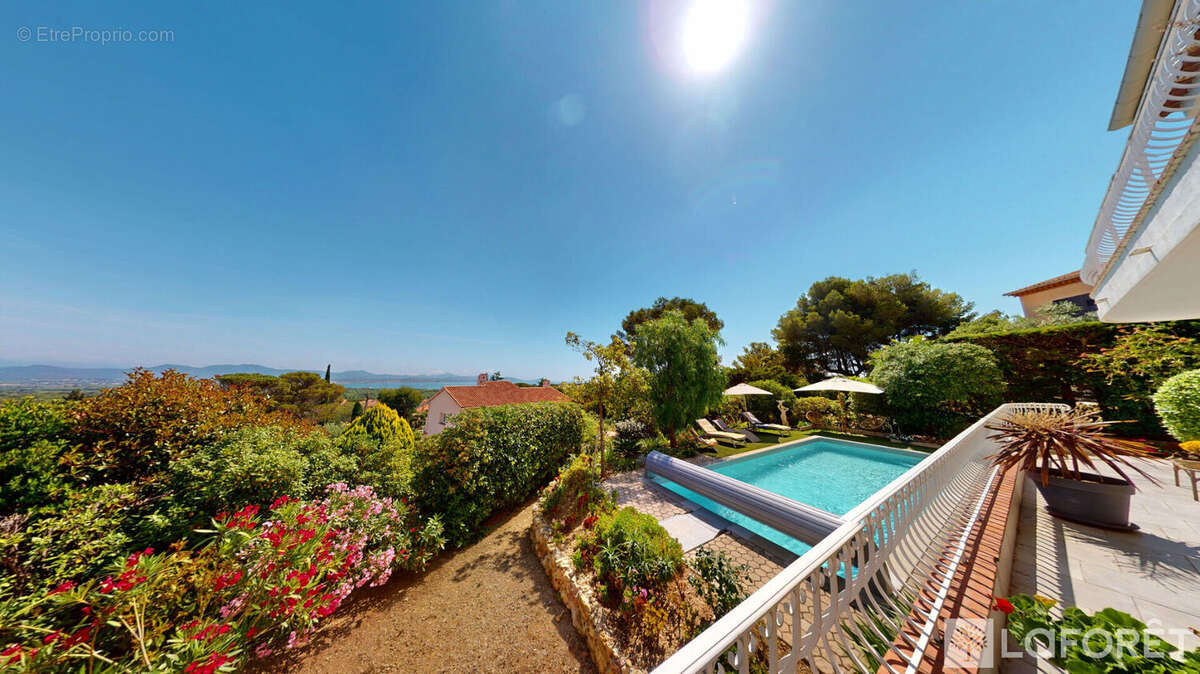 Maison à FREJUS