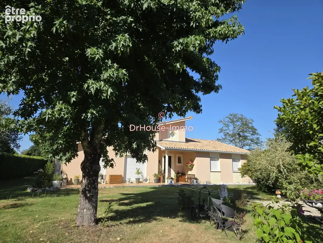 Maison 6 pièces 199 m² à vendre à Sainte-Helene (33480) - photo 1