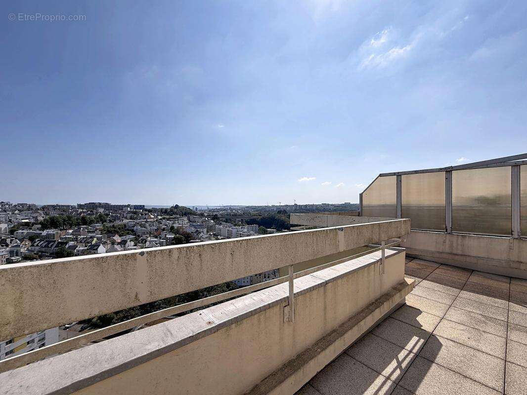 Brest – Secteur Kérinou Rare sur le marché – Appartement duplex T6 avec terrasse de 40 m2 et vue mer panoramique - photo 8