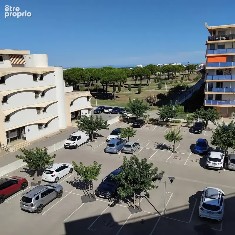 Appartement avec petite vue mer, balcon et parking privatif - photo 10