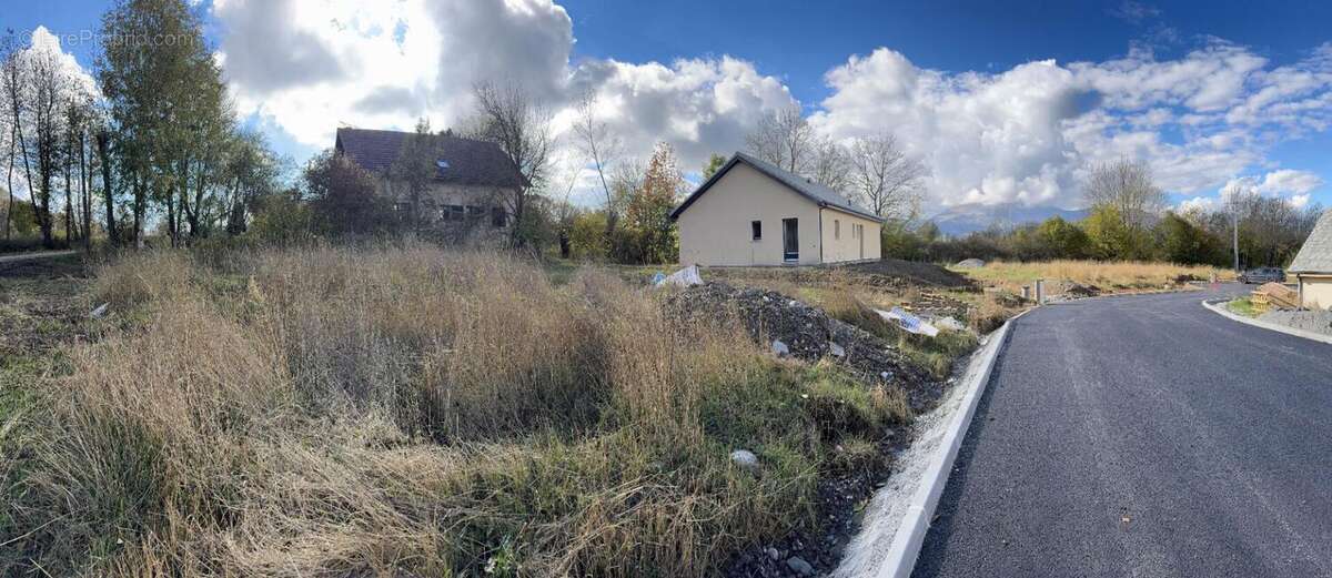 Terrain à FOREST-SAINT-JULIEN