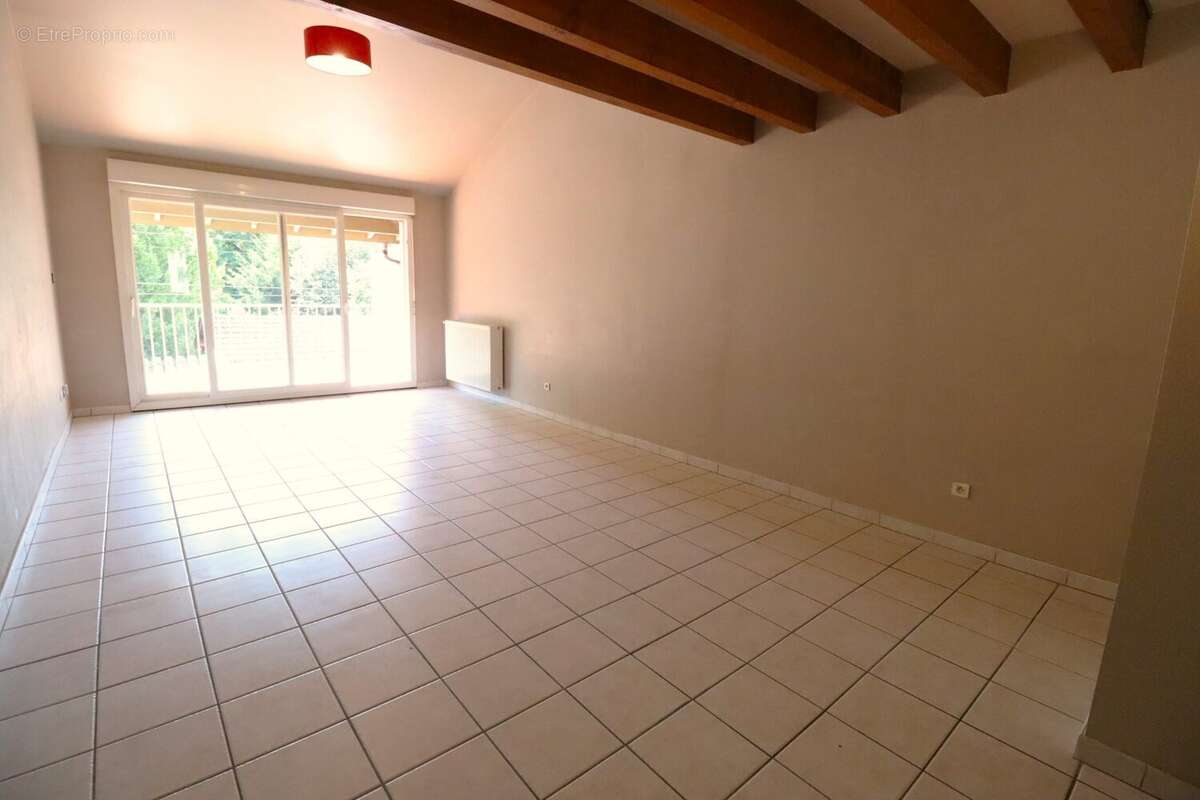 Maison 124 m² à La Cote-Saint-Andre  - photo 6