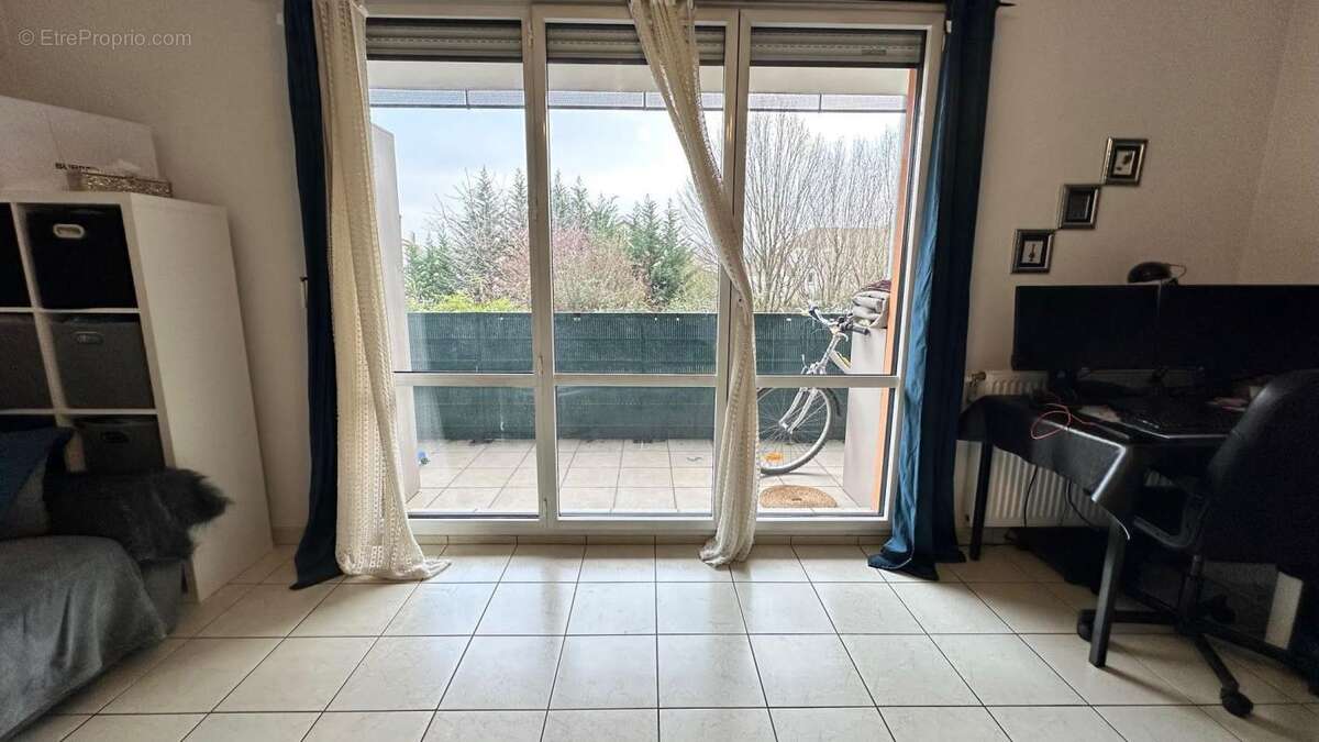 F4 avec terrassse (78 m² Carrez) à NEUILLY SUR MARNE - photo 2