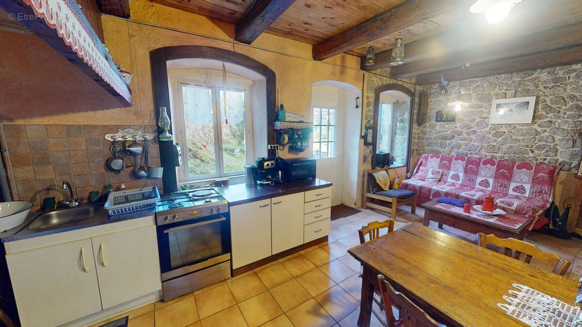 Maison à MERLE-LEIGNEC
