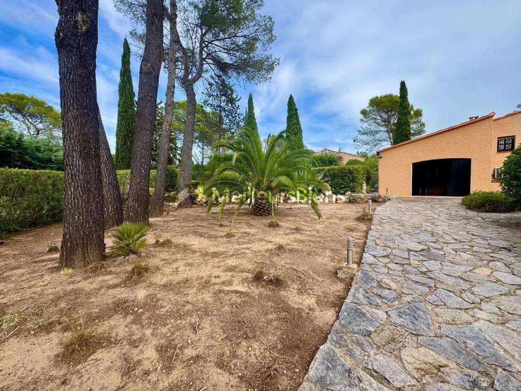 Maison à SAINT-RAPHAEL