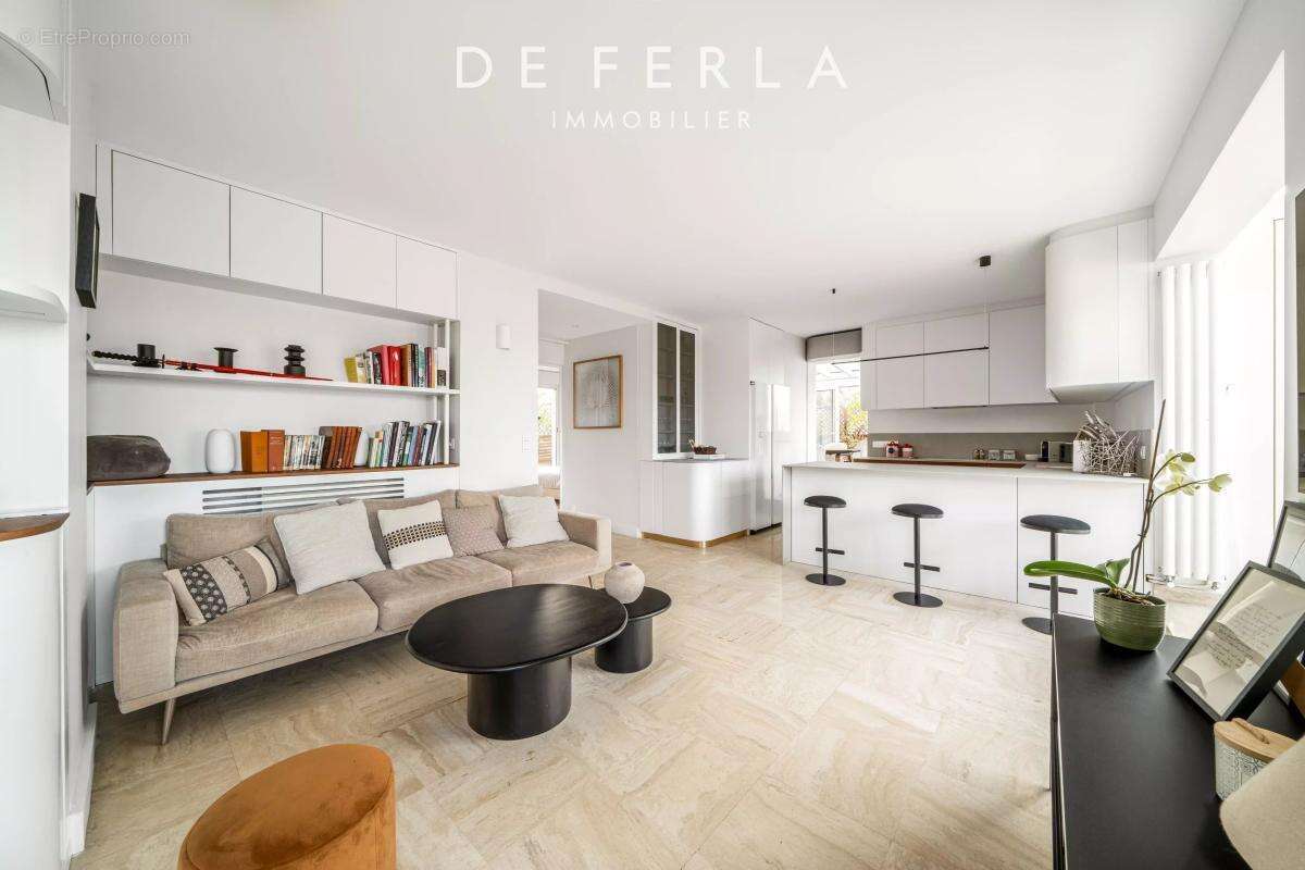 Appartement à PARIS-15E