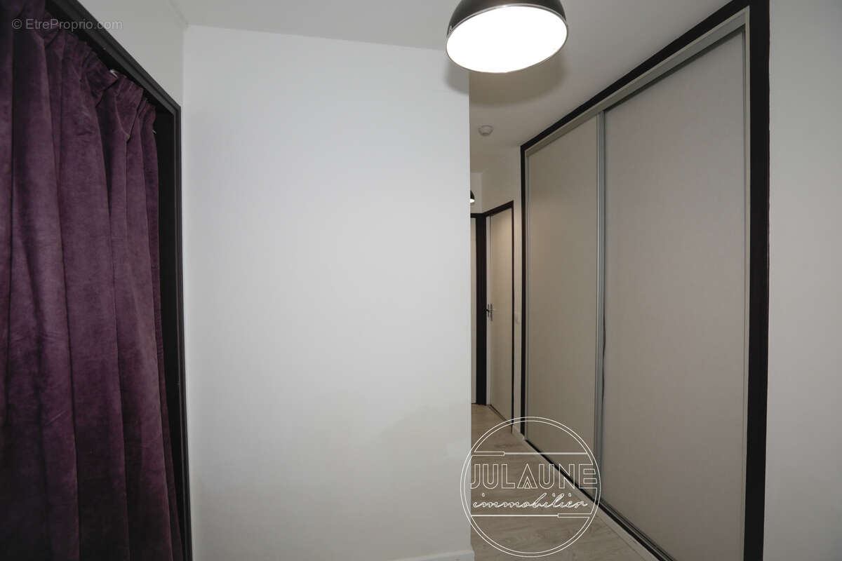 Appartement 2 pièces de 56 m2   Proche Churchill - photo 7