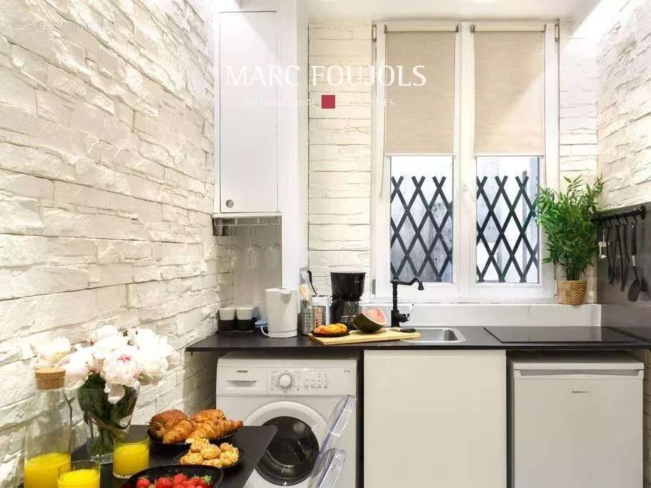 Appartement à PARIS-7E