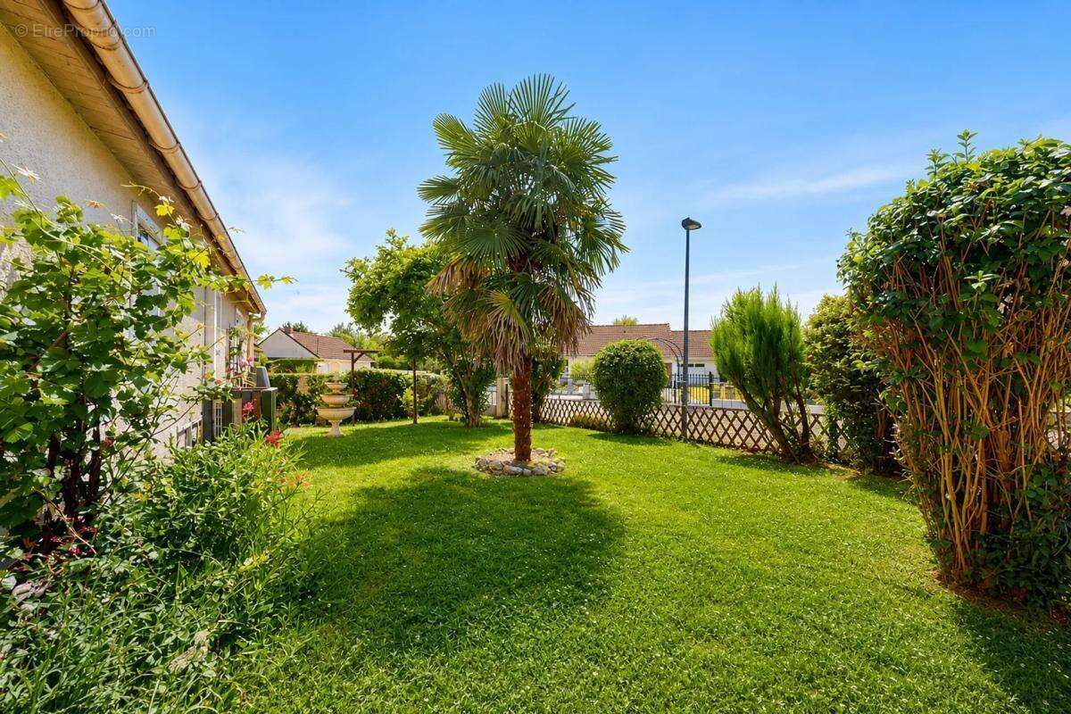 Maison de 6 pièces - 4 chambres de 155 m² à Chéroy - photo 13