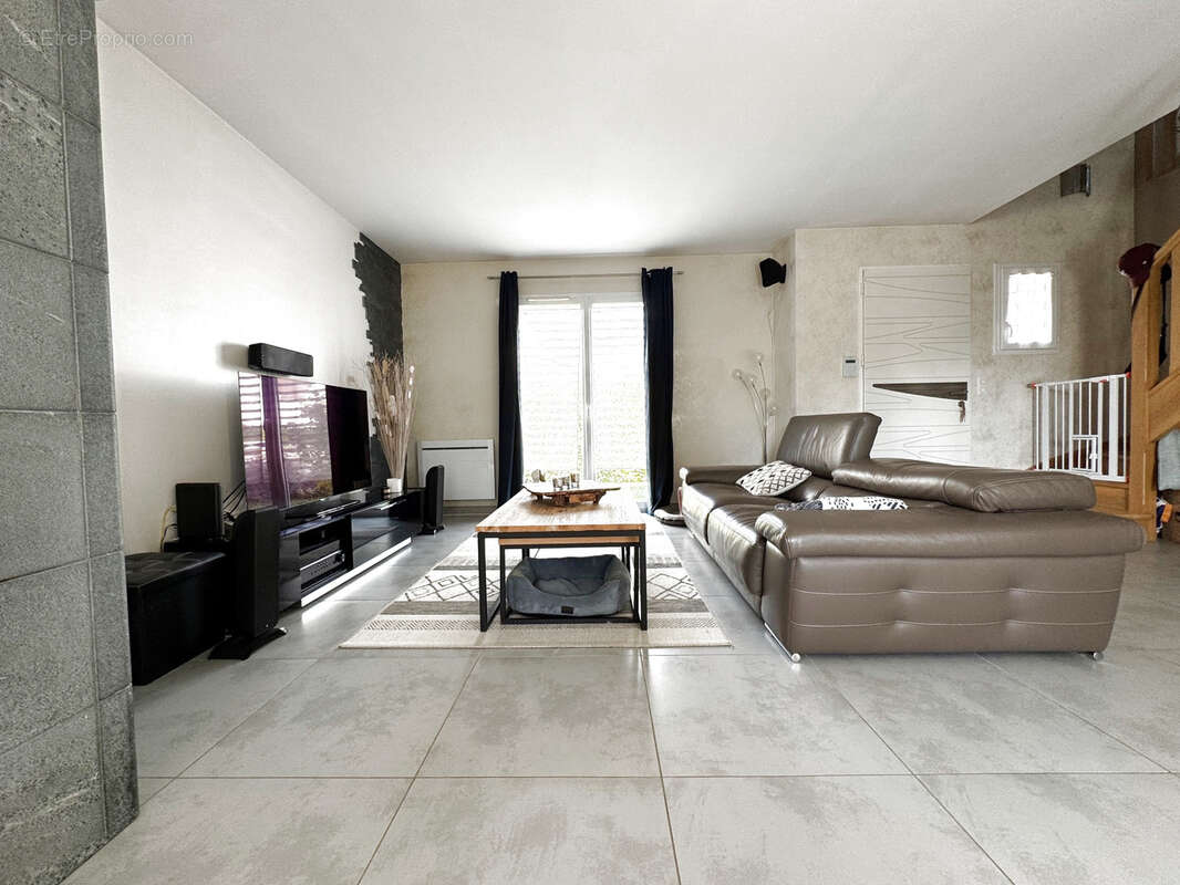 Maison à VEMARS