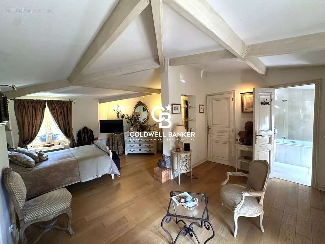 Maison à LE VESINET