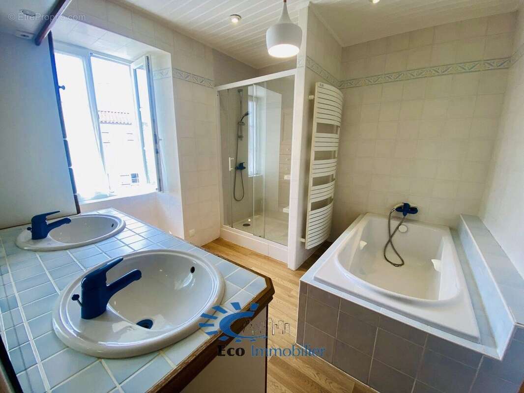 Maison à NIEUL-SUR-MER