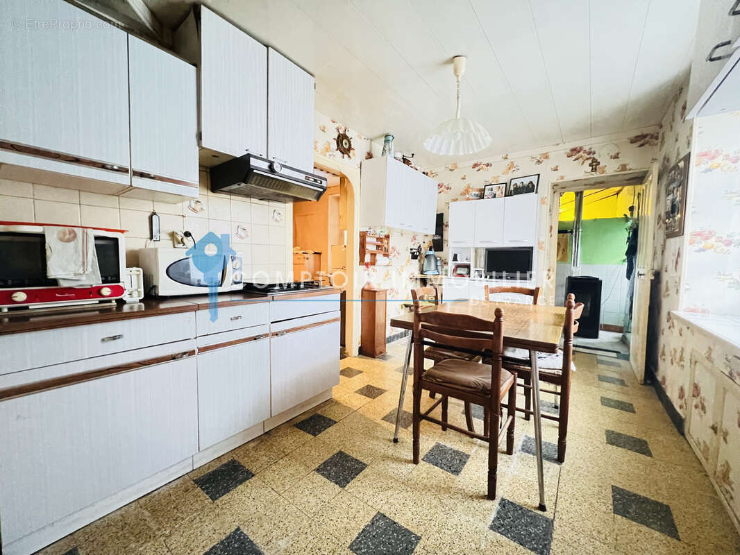 Maison à AUNAY-SOUS-AUNEAU