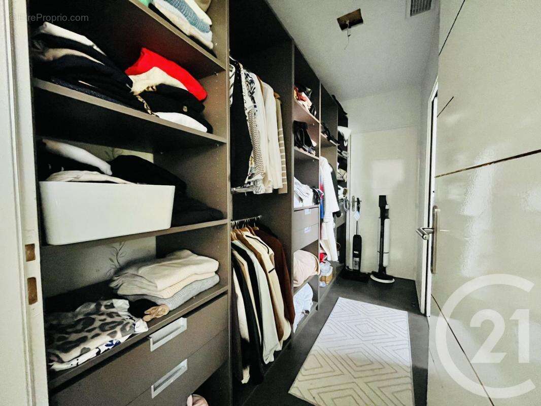 Maison à SAINT-YRIEIX-LA-PERCHE