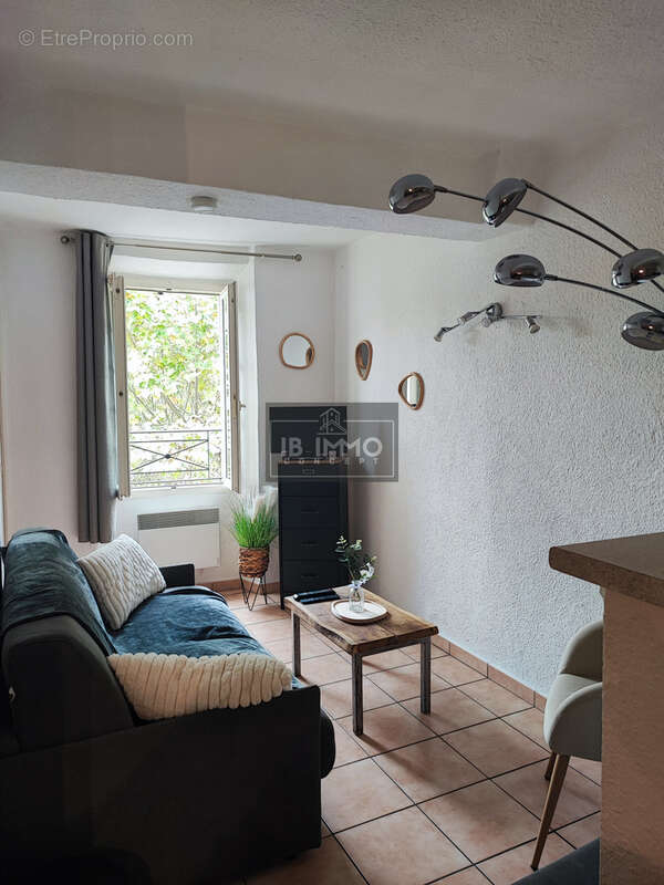 Appartement à LE MUY