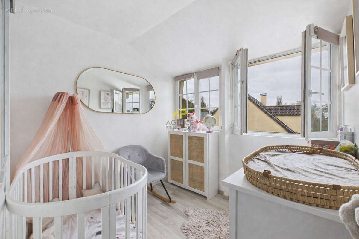 Maison à MONTIGNY-LES-CORMEILLES