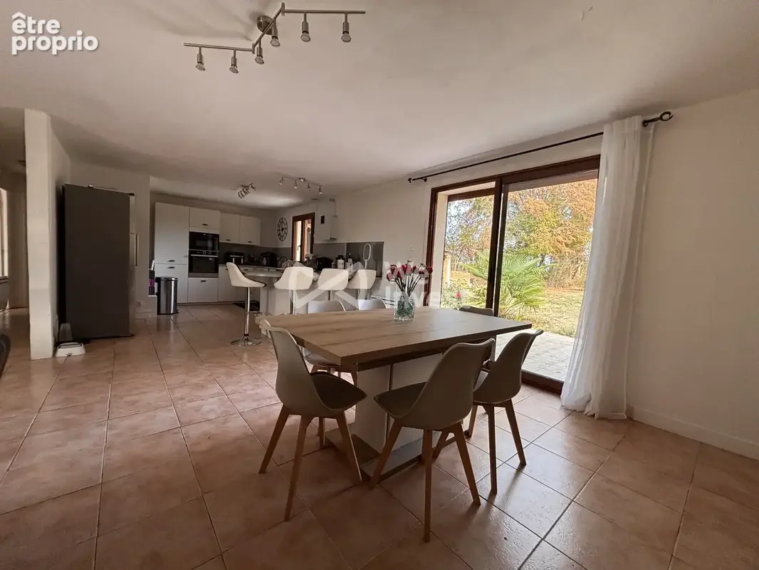 Maison 8 pièces 178 m² à vendre à Coulommiers (77120) - photo 4