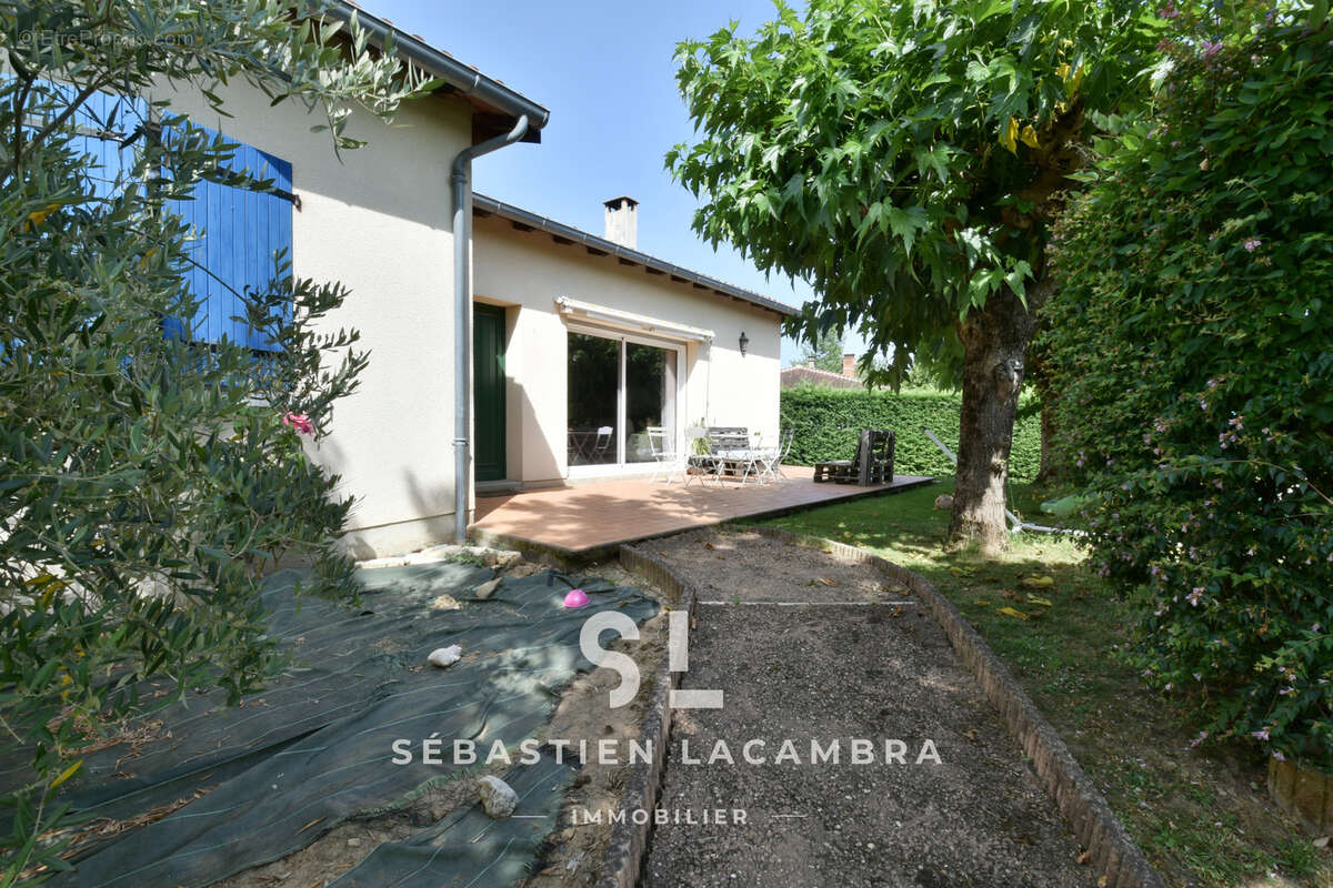 Maison à LESCURE-D&#039;ALBIGEOIS