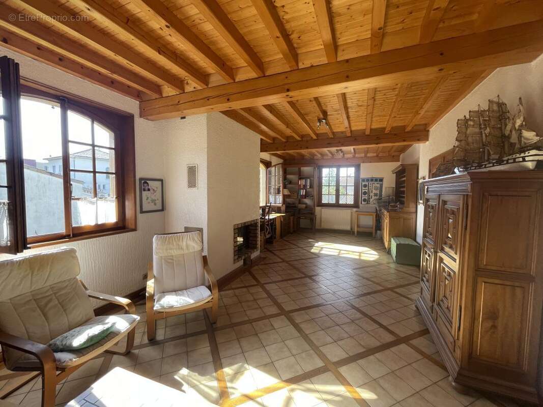Maison à LIVRON-SUR-DROME