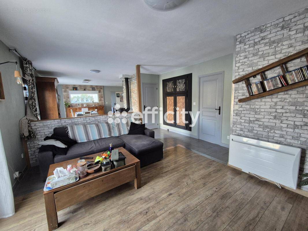 Maison à CHOUZY-SUR-CISSE