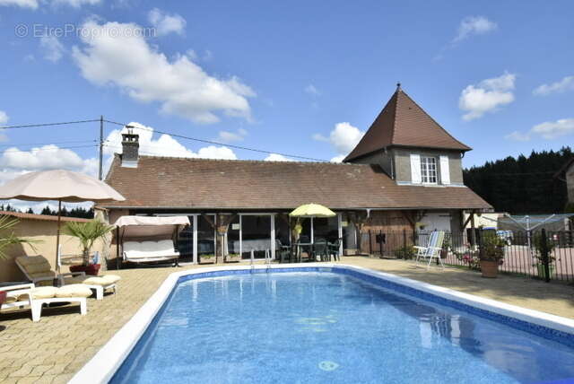 n°4 - Maison à CHAROLLES