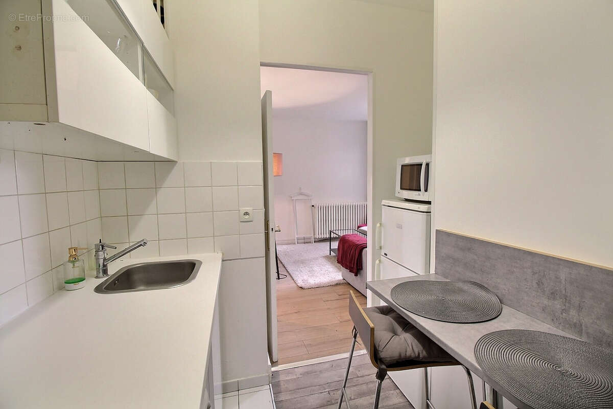 Appartement à COURBEVOIE