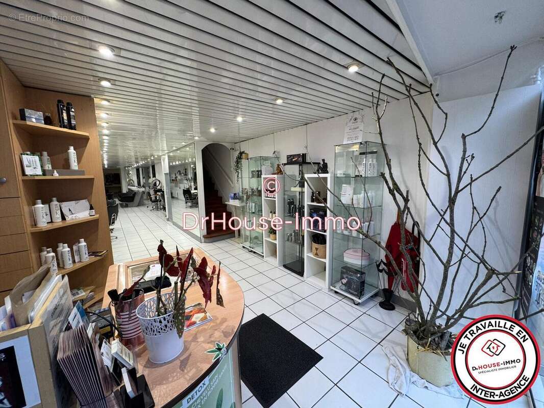 Commerce à MANTES-LA-JOLIE